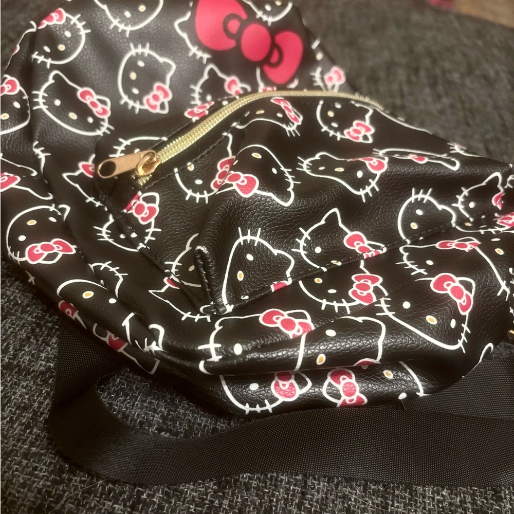 Hello Kitty Mini Backpack - Picture 9 of 10